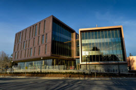 Edifício de design John W. Olver da Universidade de Massachusetts, EUA